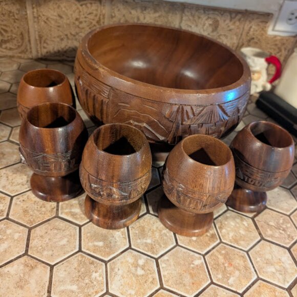 Vintage Carved Wood Punch Bowl & 5 Cups *NOT WATERTIGHT* - Picture 3 of 13